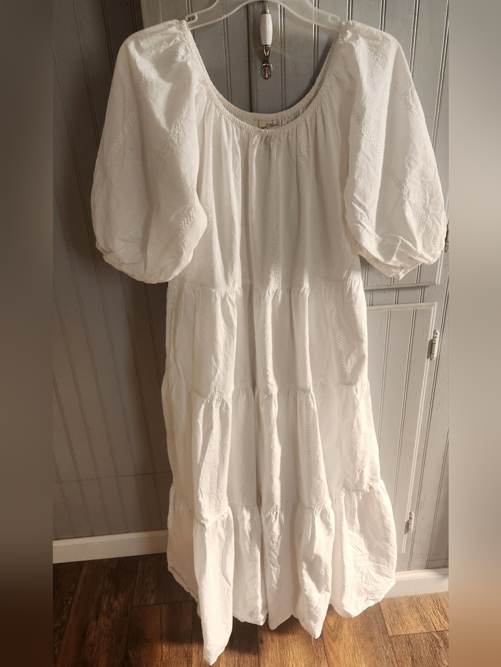 Size Small 100% Cotton Universal Thread White Tiered Puff-Sleeve Maxi Dress